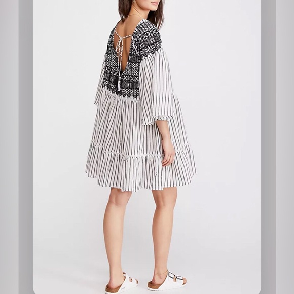 Free People Mini Dress Tunic Lola Tiered Off White & Black Embroidered Dress NWT - Picture 6 of 12